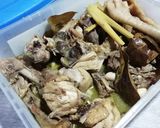 Foto langkah ke 2 dari resep 745.Opor Kuning Ayam Kampung (Bumbu Dasar Kuning).