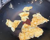Foto del paso 8 de la receta: HUEVO EN SALSA PASILLA “PICUDA”