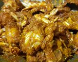 A picture of step 4 of Crab malai curry.