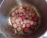 Foto del paso 1 de la receta: Patatas estofadas con carne picada y chorizo