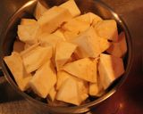 Foto del paso 1 de la receta: Patada deshueseada de pollos, en bandada, a hortalizas y demases