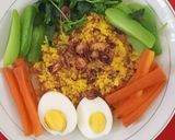 Foto langkah ke 5 dari resep Nasgor kunyit ala by me.