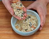 A picture of step 5 of DIY Oaty Fruity Cereal.