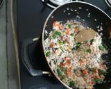 A picture of step 3 of Kashmiri pulao.