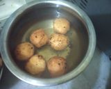 A picture of step 3 of Dahi Bhalle.