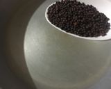 A picture of step 1 of Broken rice Upma.