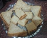 A picture of step 5 of Aloo toast.