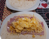 Foto del paso 3 de la receta: Quesadillas Jamón York, queso rallado y huevo revuelto