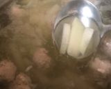 Hình bước làm 2 của món Canh thịt viên (món canh chung cho các loại rau củ)