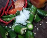Foto langkah ke 2 dari resep Ikan Ekor Kuning Balado 2 Cabe.