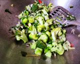 Foto langkah ke 5 dari resep Telur Masak Kecap.