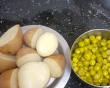 A picture of step 2 of Punjabi aloo tikki.
