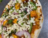 A picture of step 6 of Paneer tikka cheese burst naanza.