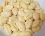 Pas rețetă Gnocchi cu sos alb și pui la grill 1 fotografie