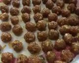 A picture of step 13 of Khanom Chor Muang (Stuffed Flower-Shaped Dumplings).
