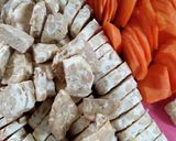 Foto langkah ke 2 dari resep Sup Jagung Wortel Tempe.