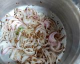 A picture of step 3 of Bhajiya kadi.