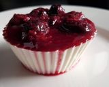 Une image de l'étape 5 de Panna cotta au lait d'amande et coulis de fruits rouges.