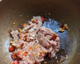 A picture of step 1 of Spicy Thai Basil Chicken with Chicken Offal.