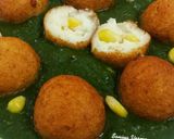 A picture of step 18 of Golden balls in green gravy.