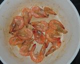 Foto langkah ke 3 dari resep Mie Nyong Udang Goreng (Mie Umbi Ganyong).