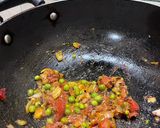 A picture of step 3 of Cheesy Veg Bun.