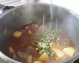 Foto del paso 6 de la receta: Guiso de ternera con patatas, zanahoria y guisantes rápido