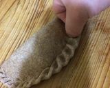 Foto del paso 5 de la receta: Empanadas integrales con carne soya y vegetales 🌽🥕