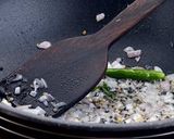 સ્વાદીષ્ટ ઉપમા (Upma Recipe In Gujarati) રેસીપી સ્ટેપ3ફોટો