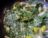 પાલકના થેપલા (Palak thepla recipe in Gujarati)) રેસીપી સ્ટેપ3ફોટો