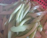Hình bước làm 1 của món Gà Xào Chua