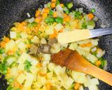 A picture of step 16 of Chicken pie.