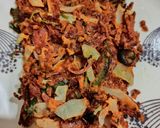 A picture of step 3 of Tortilla de repollo (cabbage omelette).