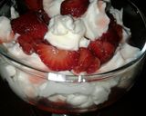 Foto del paso 4 de la receta: Frutillas con crema😍💕