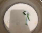 Foto langkah ke 2 dari resep Es pisang ijo.