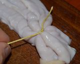 Foto del paso 4 de la receta: Chinchulin trenzado en leche