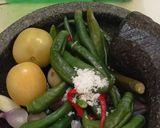 Foto langkah ke 3 dari resep Ikan Asin Cabe Ijo.