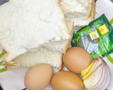 A picture of step 1 of Fried Bread with egg.