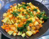 Une image de l'étape 14 de Trio de légumes sautés à l’ail, oignon et persil.