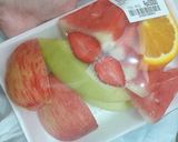 Foto langkah ke 1 dari resep Jus Semangka-Melon-Strawberry-Apel.