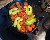 Baked eggs with tomatoes and avocado recipe step 3 photo