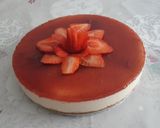 Foto del paso 12 de la receta Tarta de queso sin horno con mermelada de fresa