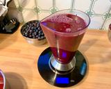 Foto del passaggio 2 della ricetta Confettura di Uva Fragola