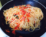 Foto del paso 2 de la receta: Espaguettis con salsa de tomate