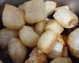 Foto langkah ke 2 dari resep Sambel Goreng Tahu Krecek.
