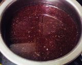 A picture of step 2 of Healthy Red Detox Juice.