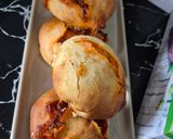 Une image de l'étape 10 de Bun's farcies au boeuf et cheddar et lardons crème fraîche cheddar.