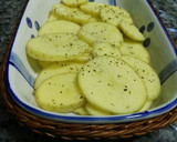Foto del paso 3 de la receta: Lomo adobado al horno con patatas y verduras