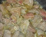 Foto del paso 2 de la receta: Carne de ternera con salsa de tomate casera