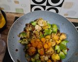 Foto langkah ke 8 dari resep Tahu Cabe Garam Brokoli Wortel Teri Jepang Shirasu Teri Nasi.
